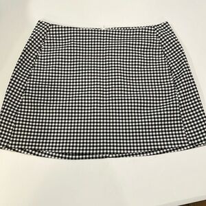 Urban outfitters - M, gingham black and white mini skirt